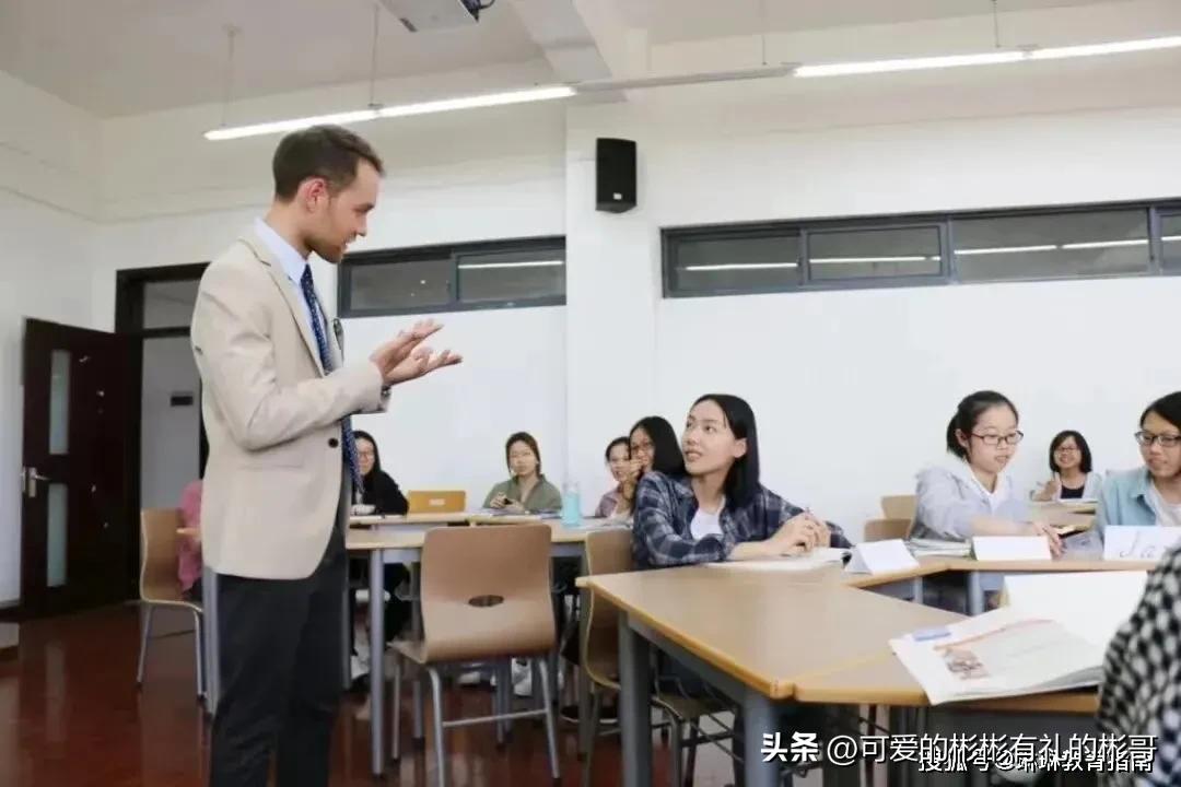 境外毕业英语大学专业选择_境外大学英语专业毕业_国外大学英语专业